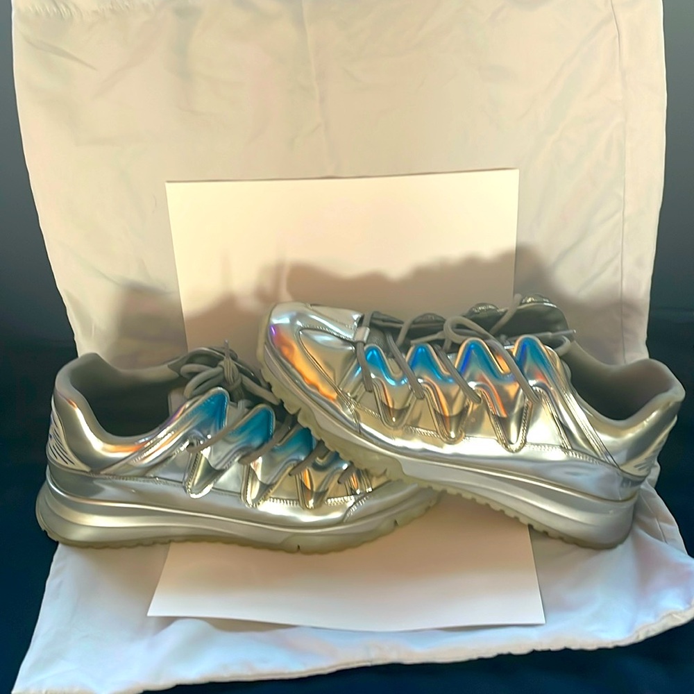louis vuttion sneakers